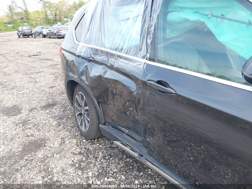 2018 BMW X5 VIN: 5UXKR0C5XJ0Y04022