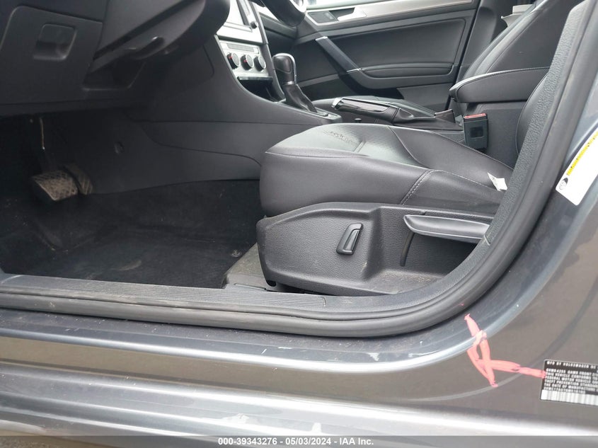 2016 VOLKSWAGEN GOLF SPORTWAGEN TSI SE 4-DOOR - 3VWC17AU7GM518180