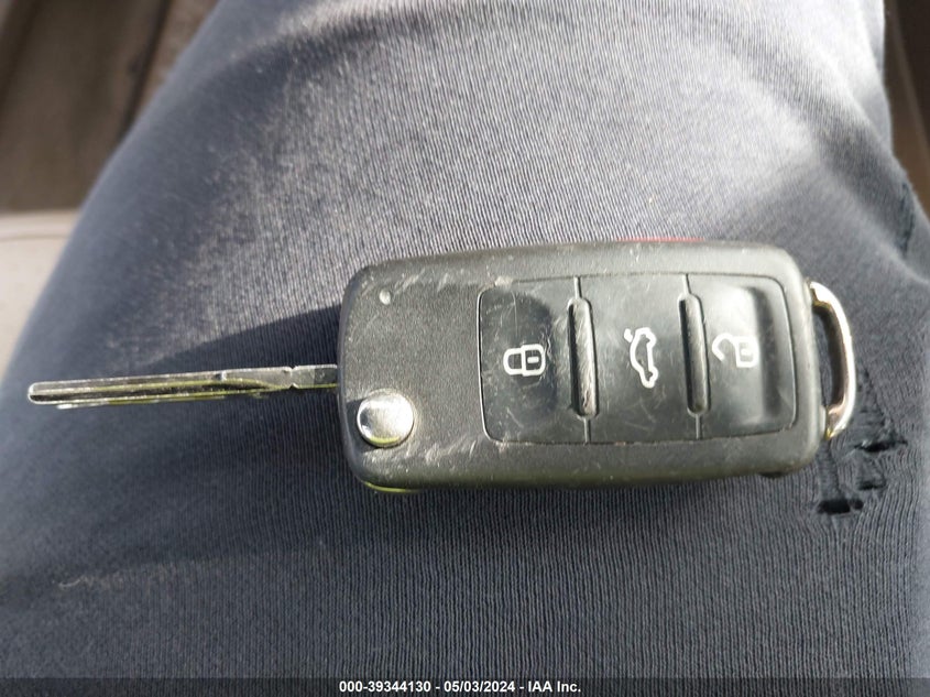 2016 VOLKSWAGEN BEETLE 1.8T SE - 3VWJ17AT0GM600816