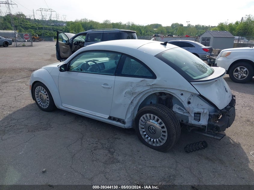 2016 VOLKSWAGEN BEETLE 1.8T SE - 3VWJ17AT0GM600816