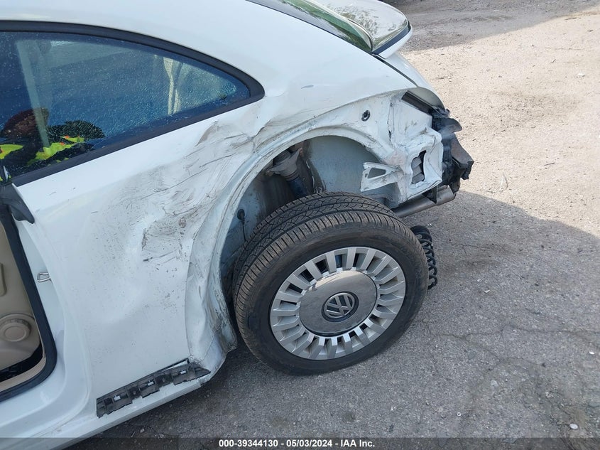 2016 VOLKSWAGEN BEETLE 1.8T SE - 3VWJ17AT0GM600816