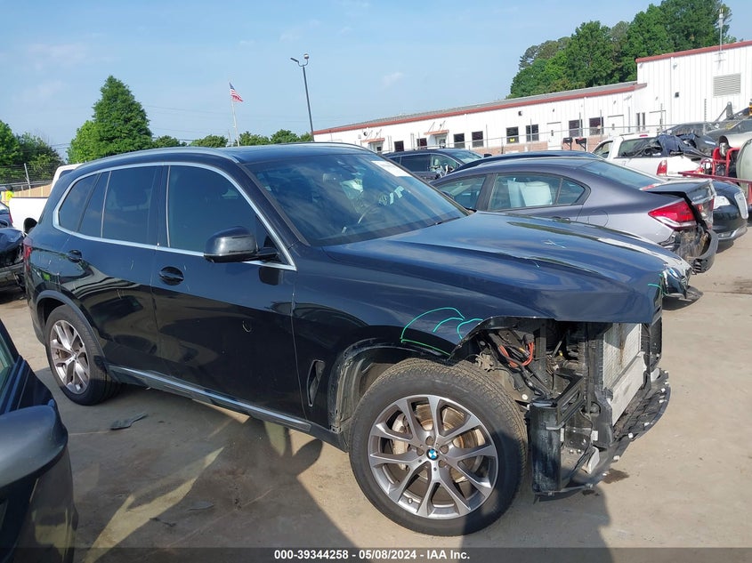 2021 BMW X5 VIN: 5UXCR4C08M9F62902