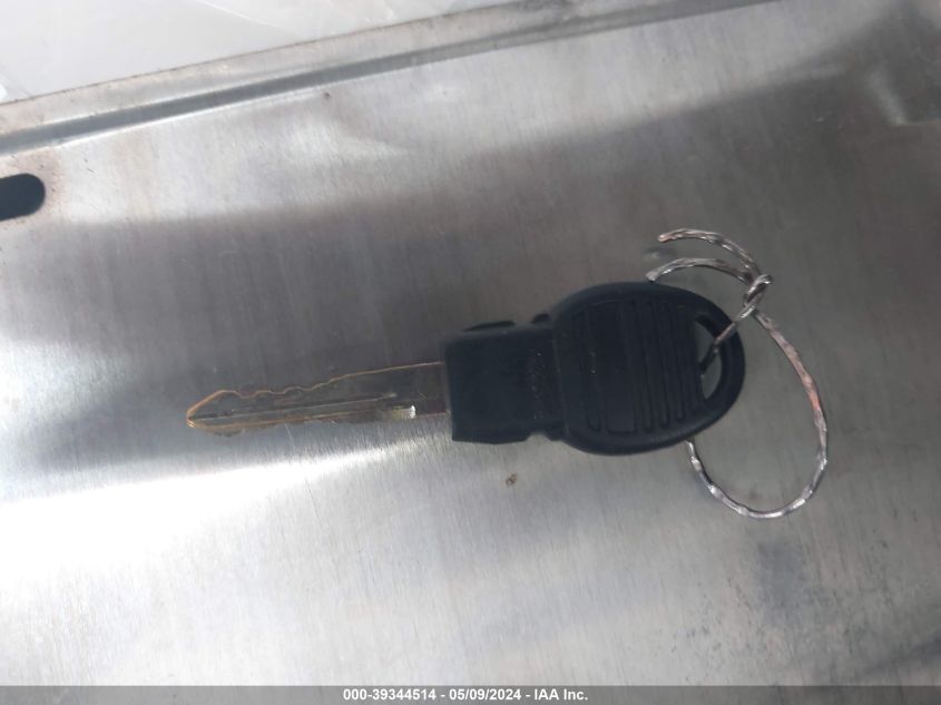 2008 Chrysler 300 Lx VIN: 2C3KA43R08H282790 Lot: 39344514