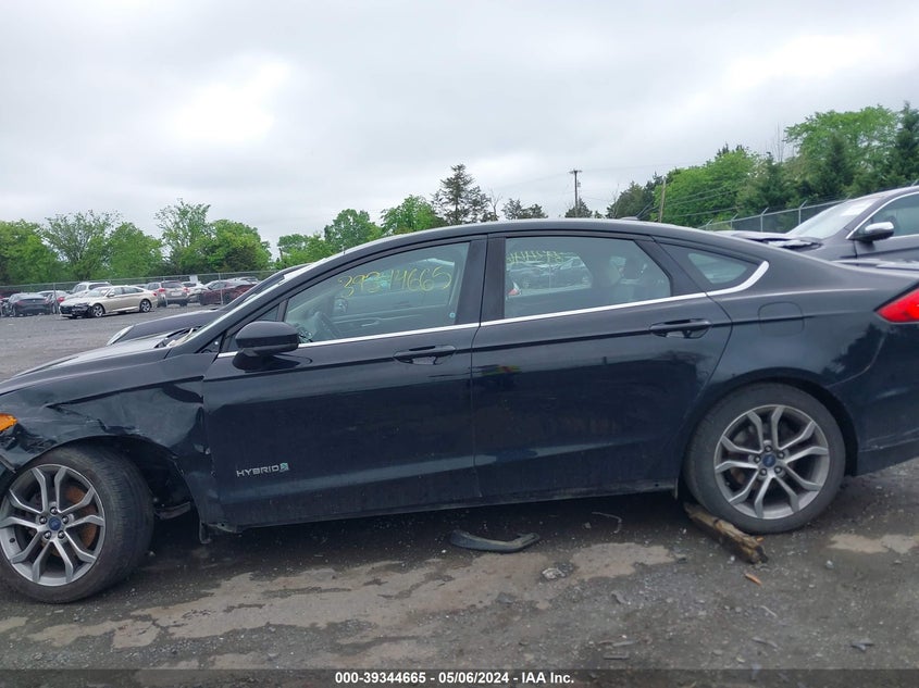 VIN 3FA6P0LUXHR217321 2017 FORD FUSION HYBRID SE