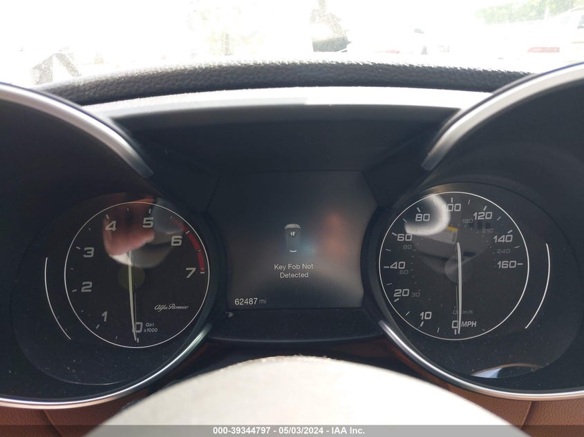 VIN ZARFAEDNXH7540720 2017 ALFA ROMEO GIULIA Q4