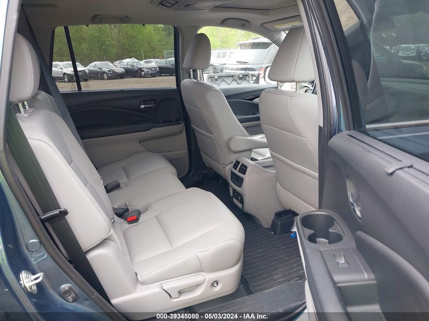 2017 HONDA PILOT TOURING - 5FNYF6H97HB083169