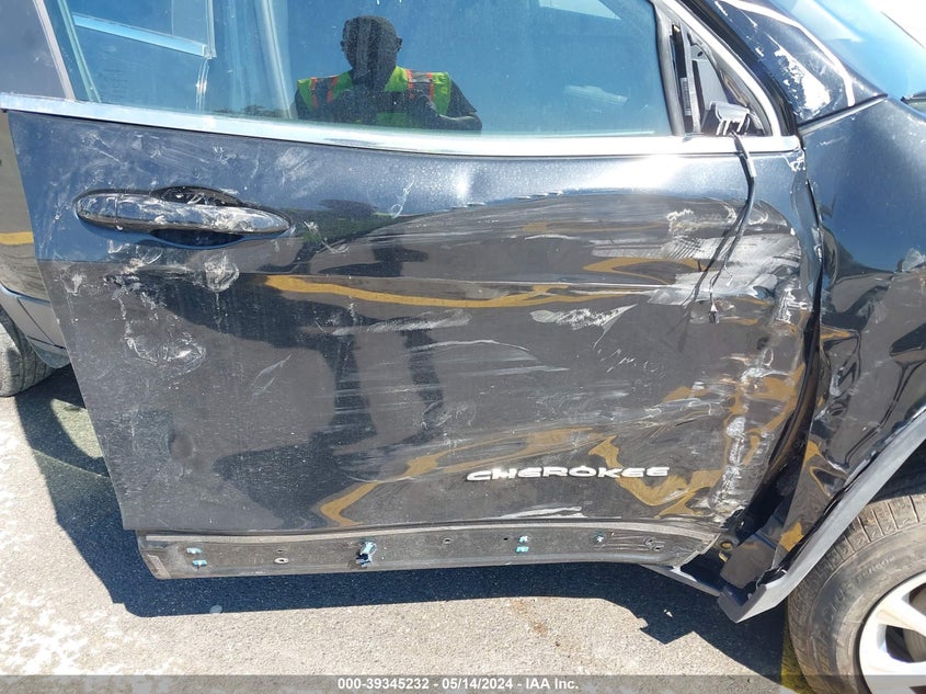 VIN 1C4PJLCB0KD462466 2019 JEEP CHEROKEE LATITUDE