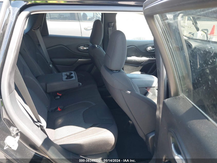 VIN 1C4PJLCB0KD462466 2019 JEEP CHEROKEE LATITUDE