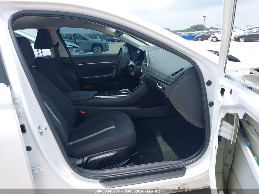 VIN KMHL24JA3NA226830 2022 HYUNDAI SONATA SE