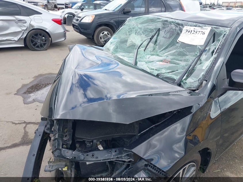 2017 TOYOTA COROLLA LE - 5YFBURHEXHP575550