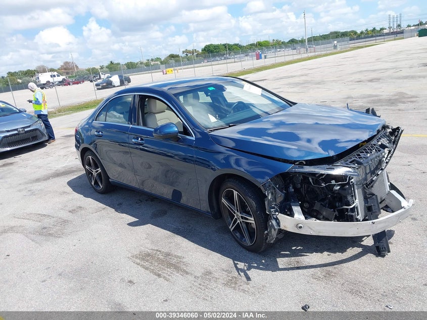 2020 Mercedes-Benz A 220 VIN: W1K3G4EB8LJ234658 Lot: 39346060