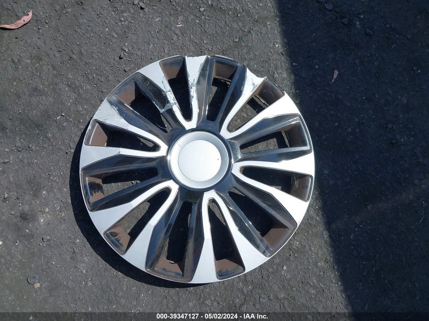 2015 NISSAN VERSA 1.6 SV - 3N1CN7AP4FL808739