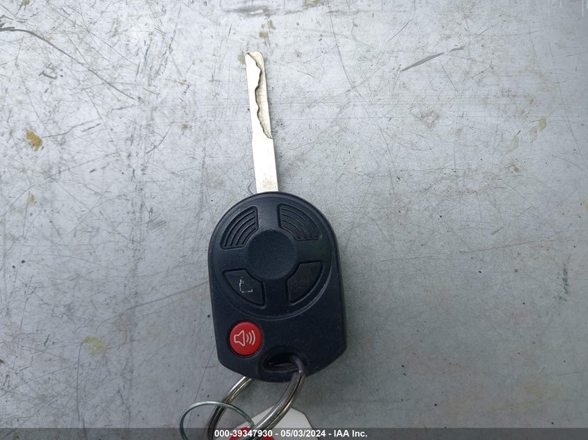 VIN 1FMCU9GD1HUD75863 2017 FORD ESCAPE SE