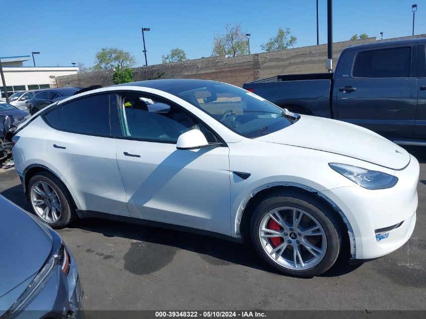 2021 Tesla Model Y Long Range Dual Motor All-Wheel Drive VIN: 5YJYGAEE9MF113235 Lot: 39348322