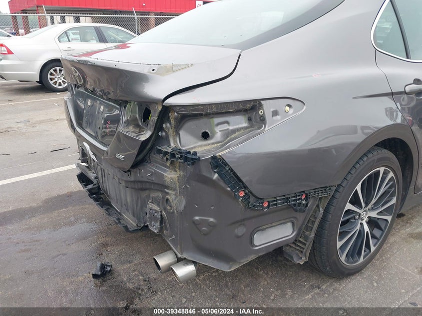 2018 TOYOTA CAMRY L/LE/XLE/SE/XSE - 4T1B11HK4JU071998