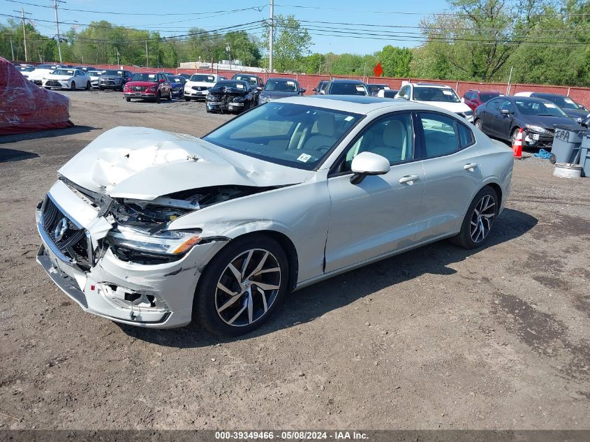 VIN 7JR102FK6LG043702 2020 VOLVO S60 T5 MOMENTUM