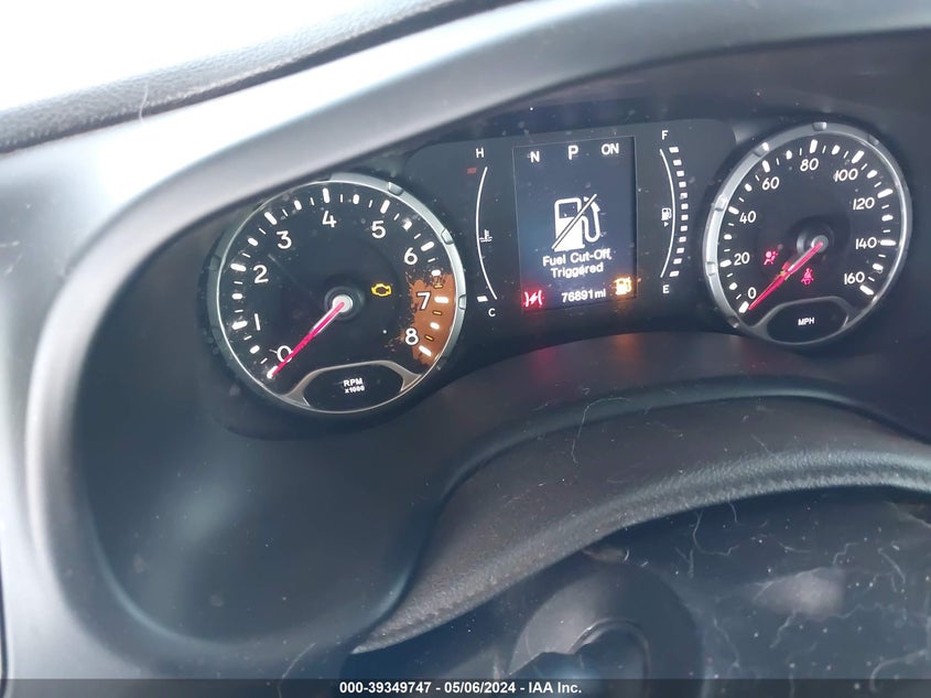 VIN ZACCJABB4JPH32464 2018 JEEP RENEGADE ALTITUDE FWD