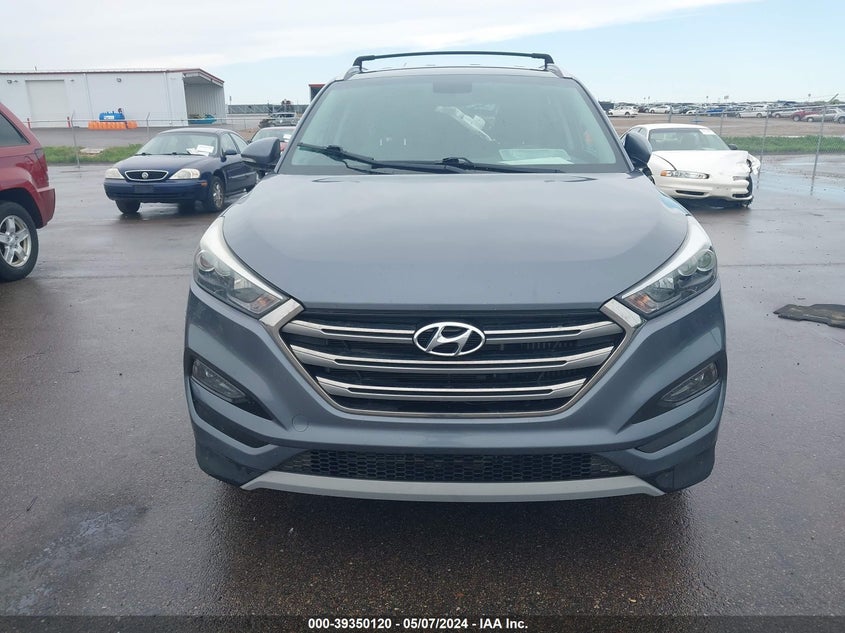 2017 HYUNDAI TUCSON LIMITED/SPORT AND ECO/SE - KM8J3CA28HU309602