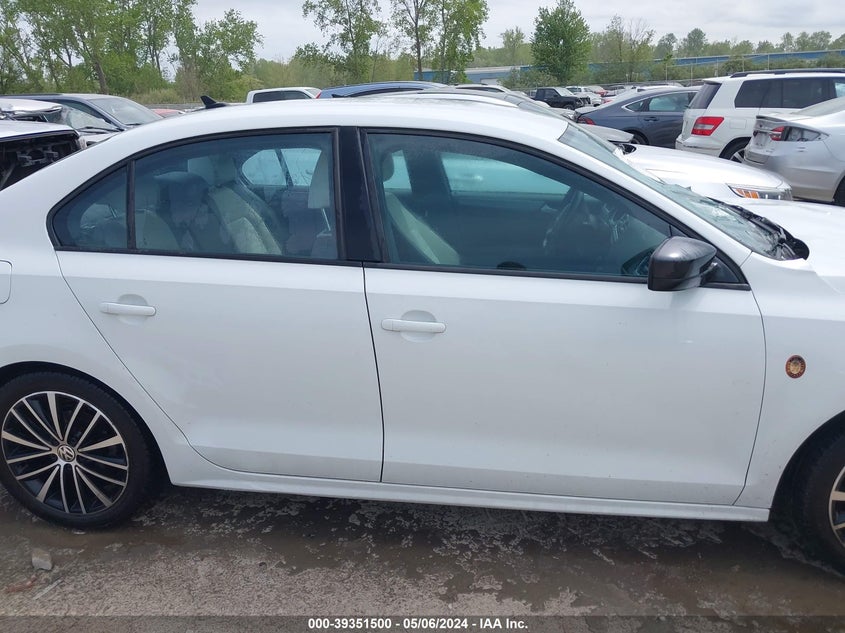 2016 VOLKSWAGEN JETTA 1.8T SPORT - 3VWD17AJ2GM405165