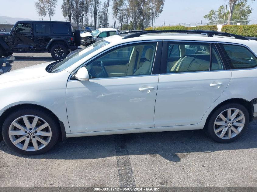 2014 VOLKSWAGEN JETTA SPORTWAGEN 2.0L TDI - 3VWPL7AJXEM612326