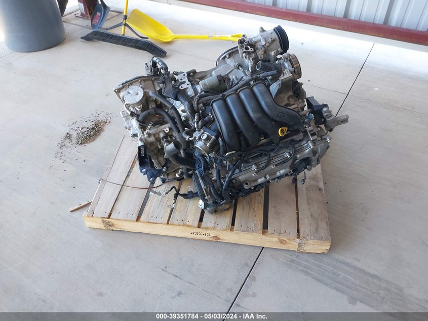 VIN 5YFEPMAE0MP173998 2021 TOYOTA COROLLA LE