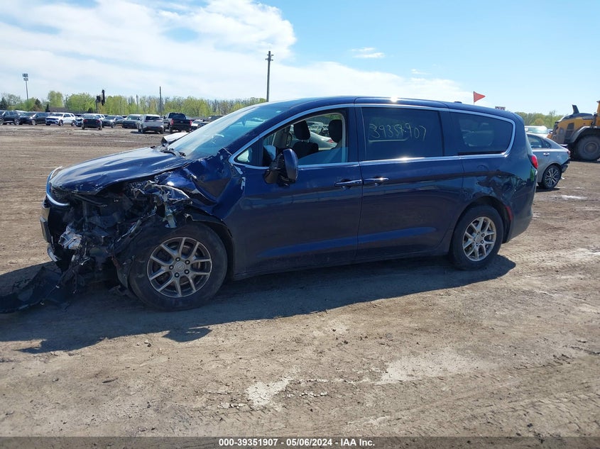 VIN 2C4RC1DGXJR148689 2018 CHRYSLER PACIFICA TOURING
