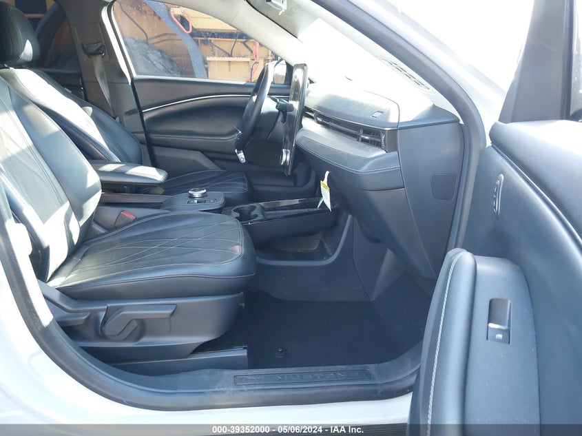 2021 Ford Mustang Mach-E Select VIN: 3FMTK1RMXMMA43780 Lot: 39352000