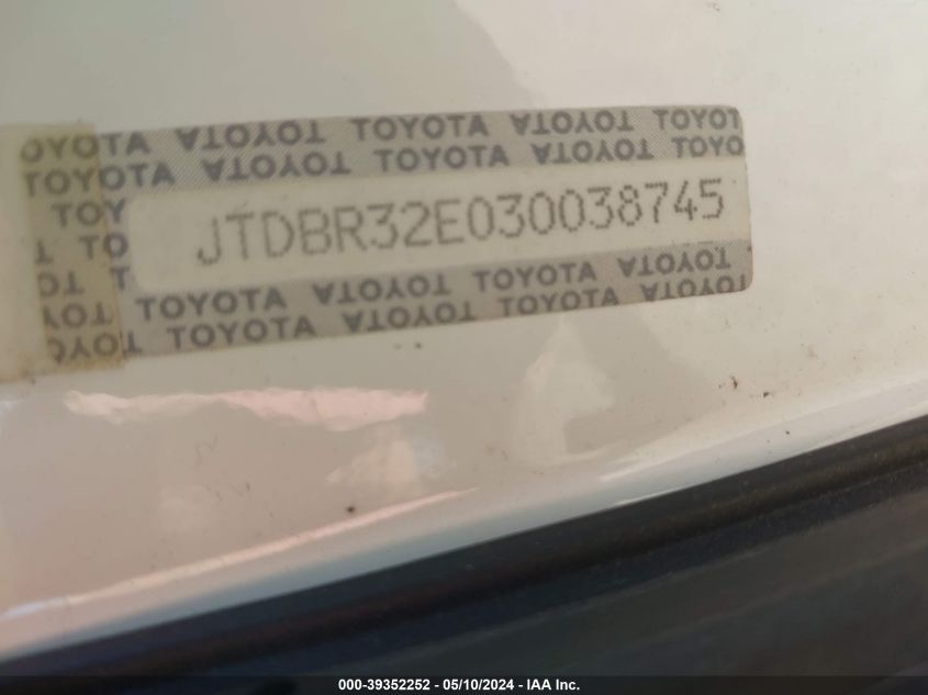 2003 Toyota Corolla Le VIN: JTDBR32E030038745 Lot: 39352252