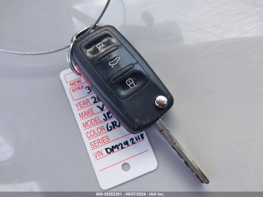 2013 VOLKSWAGEN JETTA 2.0L S - 3VW2K7AJ7DM292118