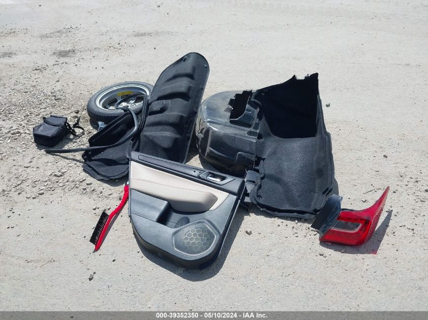 2016 Subaru Legacy 2.5I Limited VIN: 4S3BNAN63G3026825 Lot: 39352350