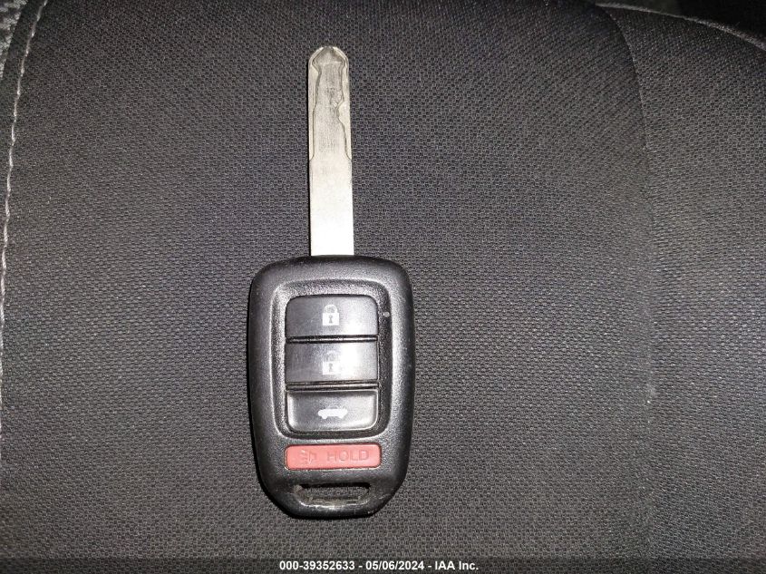 VIN 19XFC2F53JE204087 2018 HONDA CIVIC LX