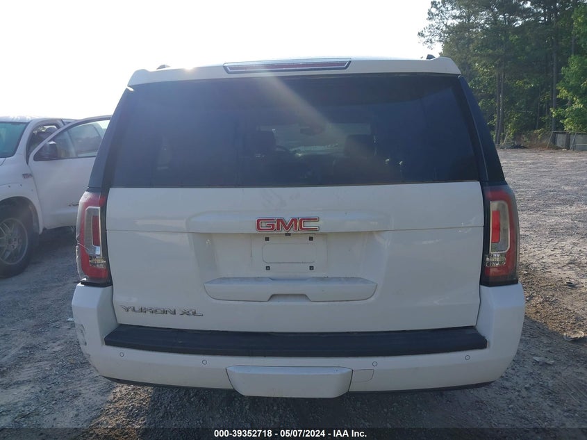 2015 GMC YUKON XL 1500 SLT - 1GKS1HKC0FR612896