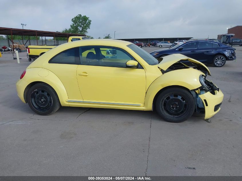 2013 Volkswagen Beetle 2.5L VIN: 3VWJP7AT3DM607365 Lot: 39353024