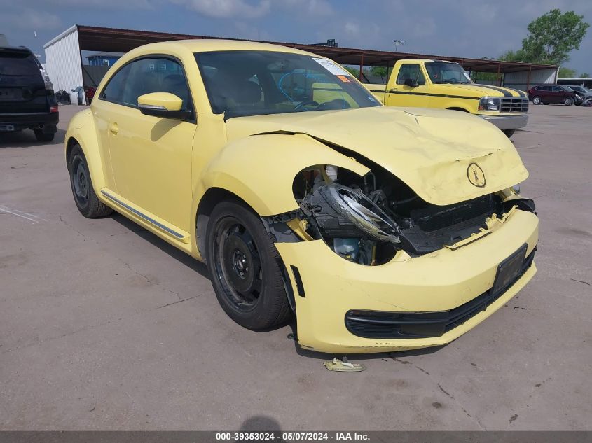 2013 Volkswagen Beetle 2.5L VIN: 3VWJP7AT3DM607365 Lot: 39353024