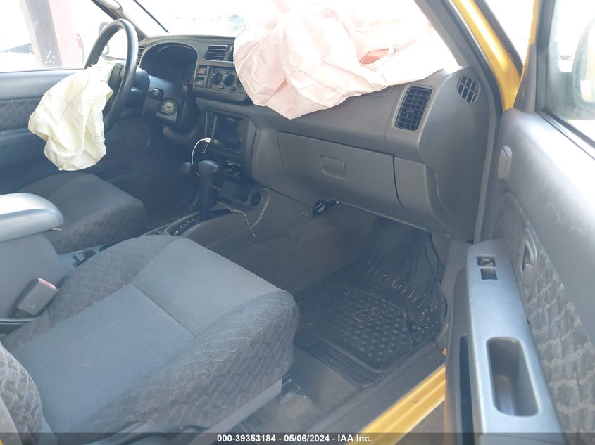 2000 Nissan Xterra Se/Xe VIN: 5N1ED28Y2YC568448 Lot: 39353184