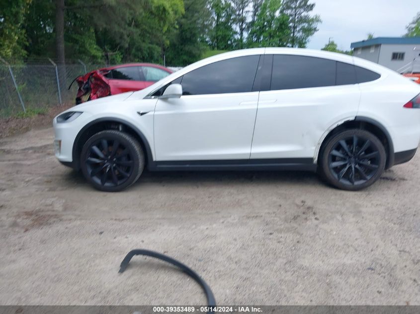 2020 Tesla Model X Long Range Dual Motor All-Wheel Drive/Long Range Plus Dual Motor All-Wheel Drive VIN: 5YJXCAE24LF240096 Lot: 39353489