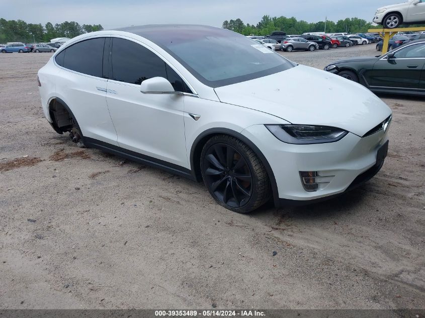 2020 Tesla Model X Long Range Dual Motor All-Wheel Drive/Long Range Plus Dual Motor All-Wheel Drive VIN: 5YJXCAE24LF240096 Lot: 39353489