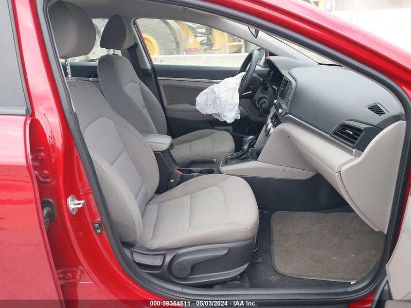 VIN KMHD84LF6KU768817 2019 HYUNDAI ELANTRA SEL