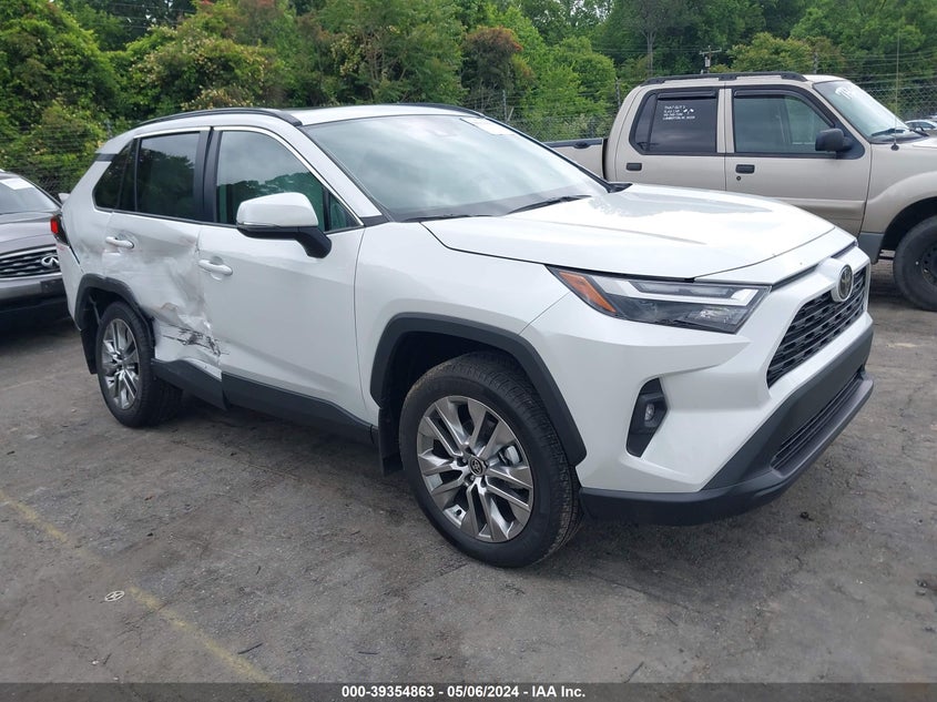 2024 TOYOTA RAV4  (VIN: 2T3C1RFV6RW320157)