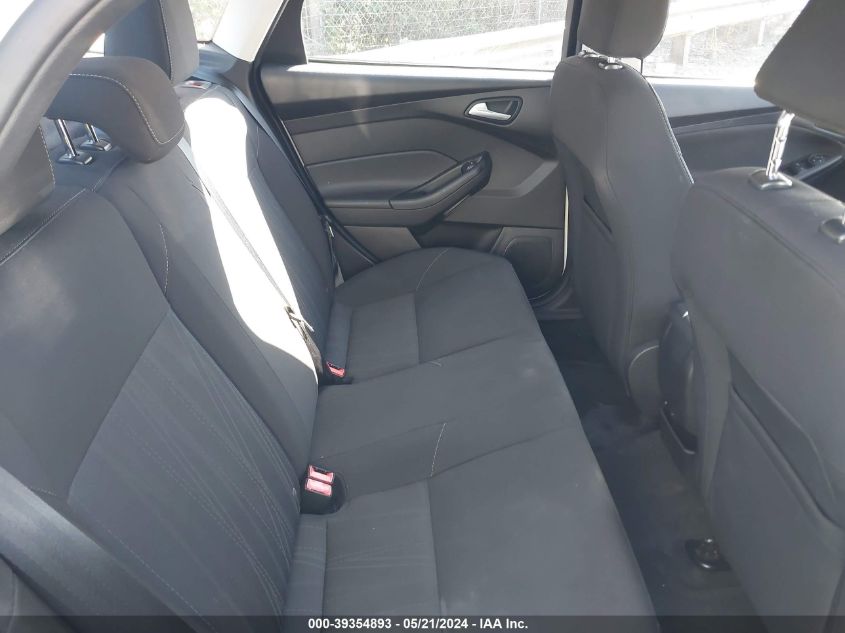 2017 Ford Focus Se VIN: 1FADP3F2XHL286947 Lot: 39354893