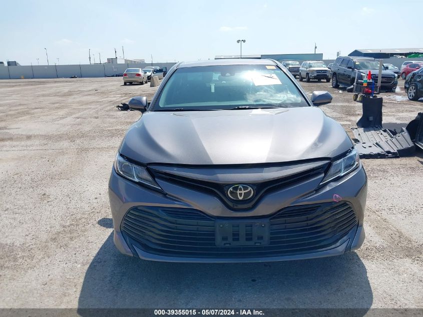 2018 Toyota Camry Le VIN: 4T1B11HK6JU584850 Lot: 39355015