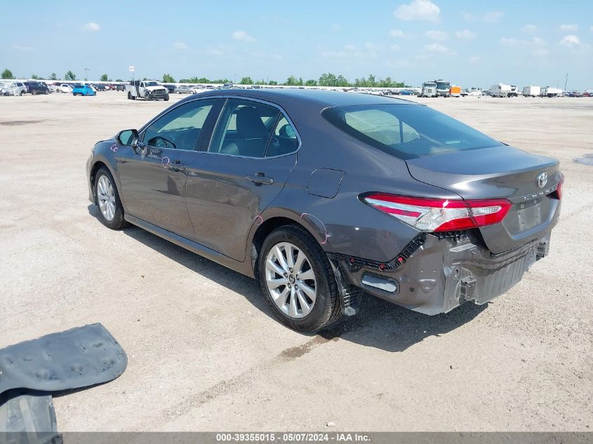 2018 Toyota Camry Le VIN: 4T1B11HK6JU584850 Lot: 39355015