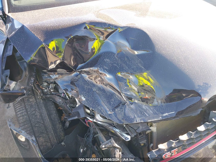 2015 VOLKSWAGEN GOLF GTI 2.0T S 4-DOOR - 3VW5T7AU0FM006858