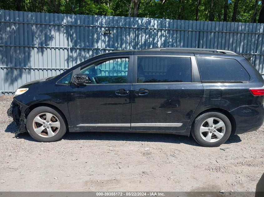 2017 Toyota Sienna Le 8 Passenger VIN: 5TDKZ3DC3HS786793 Lot: 39355172