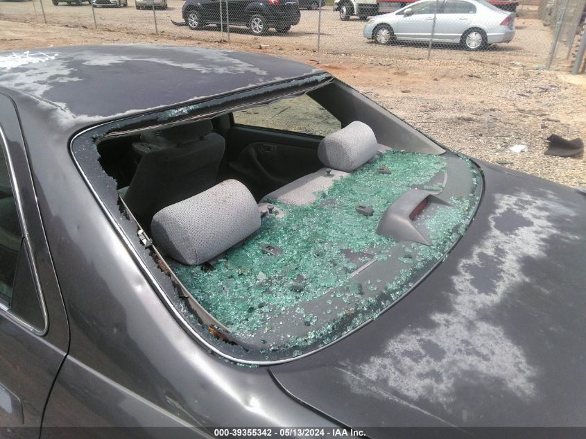 2000 Toyota Camry Ce/Le/Xle VIN: 4T1BG22K4YU996966 Lot: 39355342