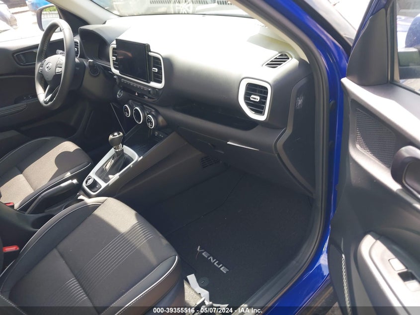 2024 Hyundai Venue Limited VIN: KMHRC8A38RU305155 Lot: 39355516