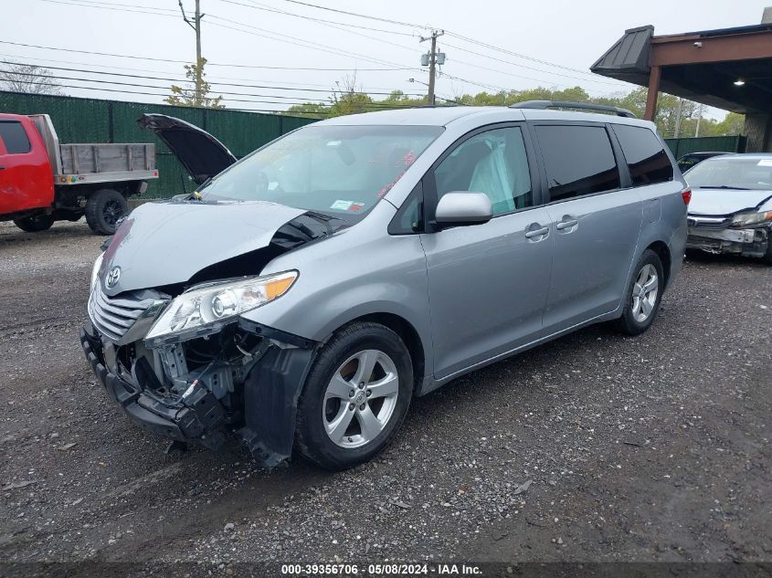 5TDKK3DC2GS752881 2016 TOYOTA SIENNA - Image 2