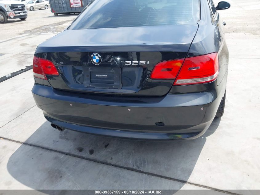 2008 BMW 328I VIN: WBAWB335X8P132535 Lot: 39357159