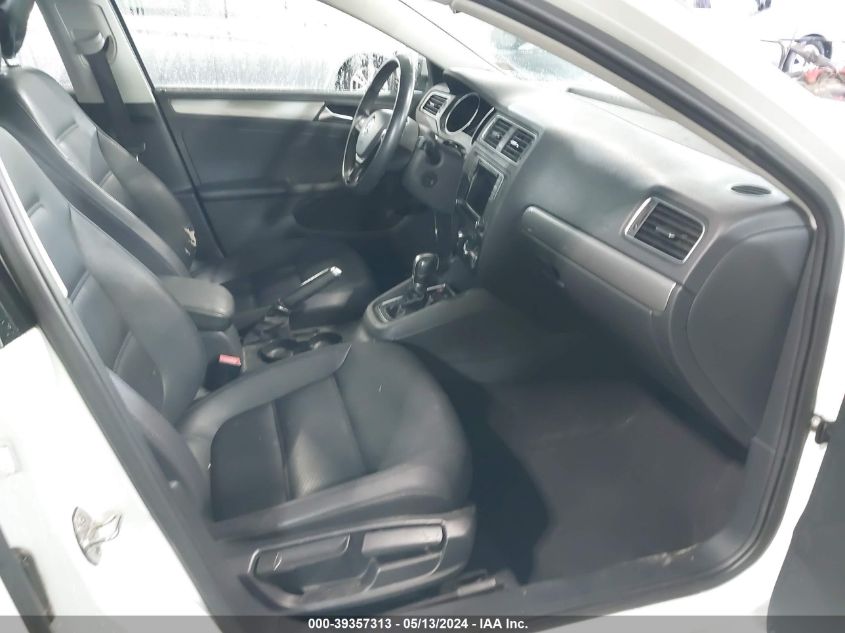 2017 VOLKSWAGEN JETTA 1.4T SE - 3VWDB7AJ4HM246759