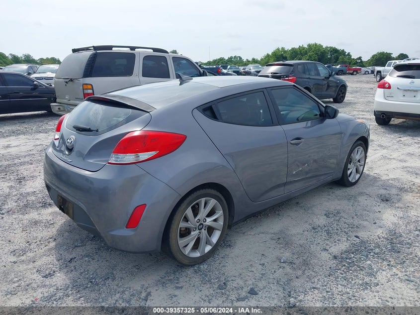 2016 Hyundai Veloster VIN: KMHTC6AD4GU262692 Lot: 39357325